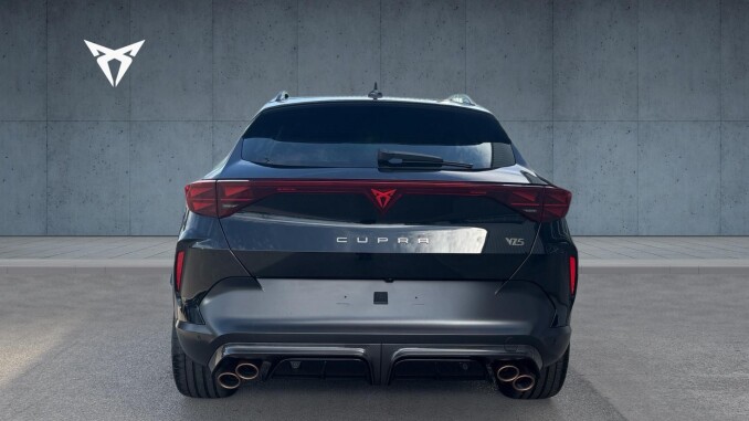 CUPRA Formentor 2.5 TSI 390 VZ5 5dr DSG 4Drive Petrol Estate - Image 8